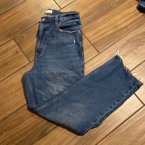 A&F Curve Love Ankle Straight Ultra High Rise